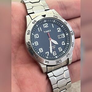 Timex TW2P61500 Mens Fieldstone Way Silver Steel Expandable Bracelet Watch